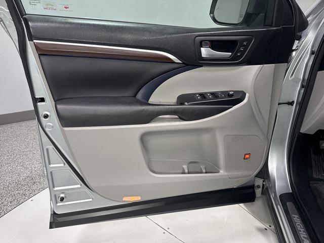 used 2016 Toyota Highlander car, priced at $26,000