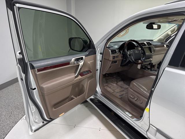 used 2018 Lexus GX 460 car, priced at $28,538