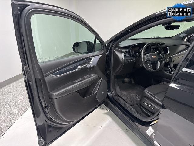 used 2023 Cadillac XT5 car, priced at $34,000