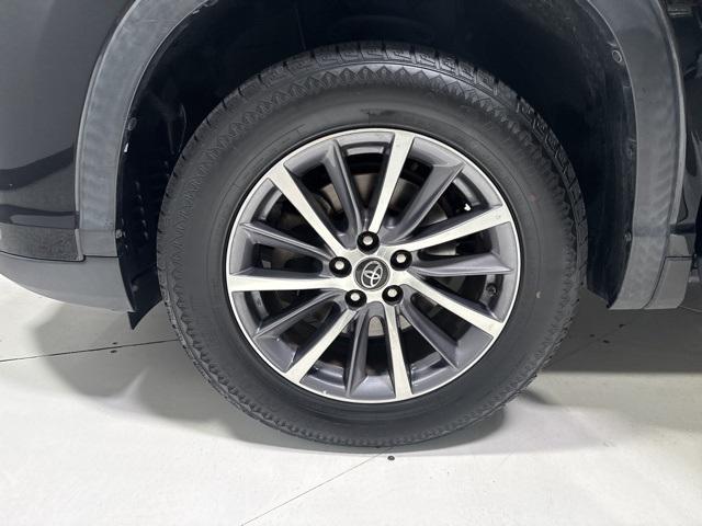 used 2019 Toyota Highlander car, priced at $25,000