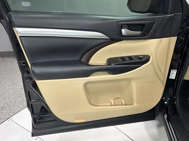 used 2019 Toyota Highlander car, priced at $25,000