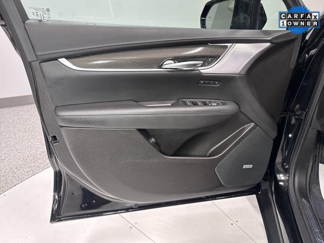 used 2022 Cadillac XT5 car, priced at $37,500