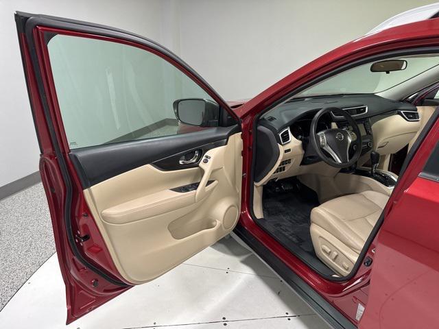 used 2016 Nissan Rogue car, priced at $15,564