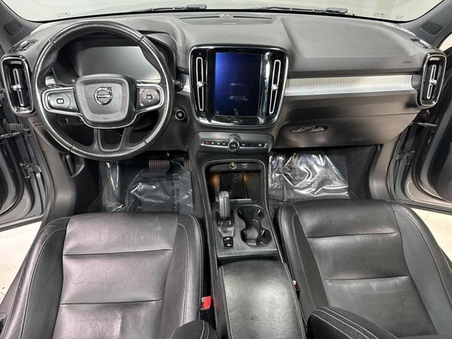 used 2019 Volvo XC40 car, priced at $19,377