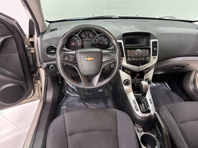 used 2014 Chevrolet Cruze car, priced at $10,000