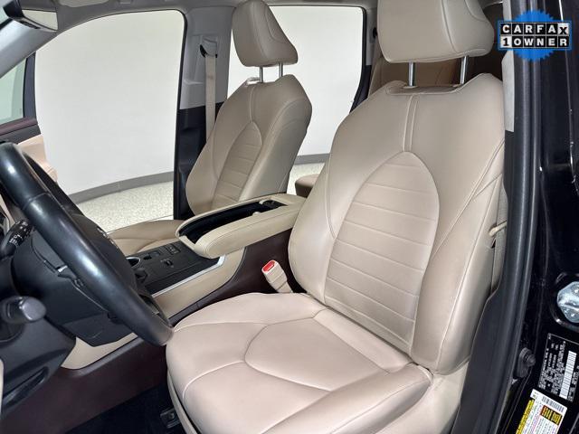 used 2021 Toyota Highlander Hybrid car, priced at $33,985