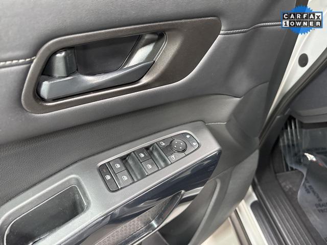 used 2024 Nissan Pathfinder car, priced at $25,000