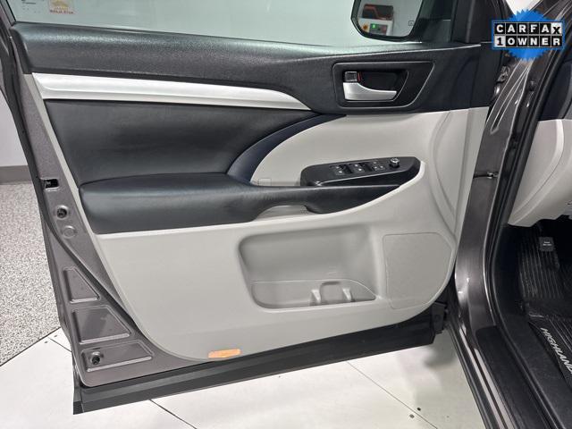 used 2019 Toyota Highlander car, priced at $28,985