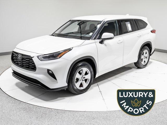 used 2021 Toyota Highlander car, priced at $26,689