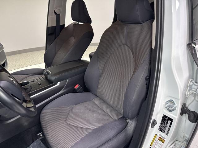 used 2021 Toyota Highlander car, priced at $26,689