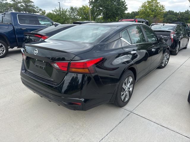 used 2022 Nissan Altima car, priced at $20,000