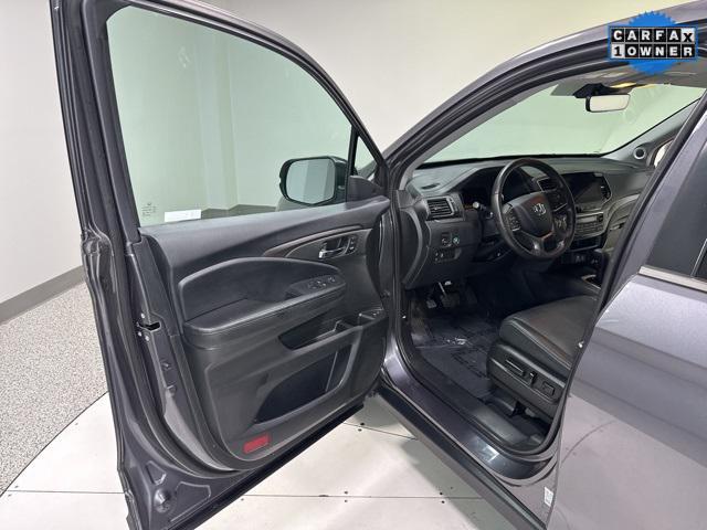 used 2020 Honda Pilot car, priced at $25,653