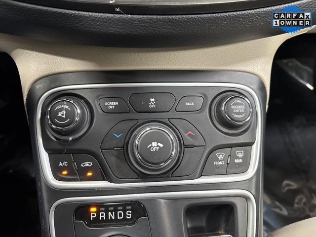 used 2016 Chrysler 200 car, priced at $10,500