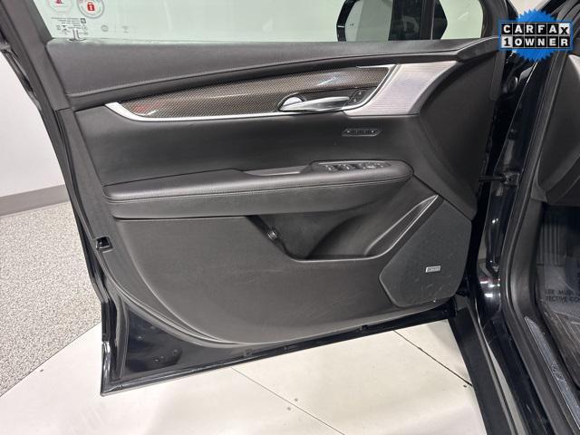 used 2021 Cadillac XT5 car, priced at $28,985