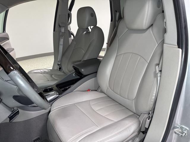 used 2015 Buick Enclave car, priced at $11,000