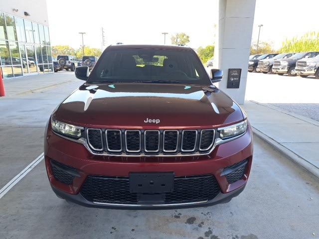 new 2025 Jeep Grand Cherokee car, priced at $39,075