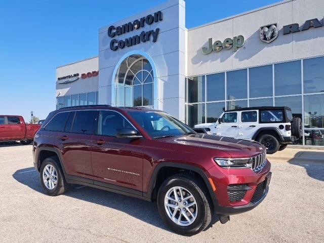 new 2025 Jeep Grand Cherokee car, priced at $38,575