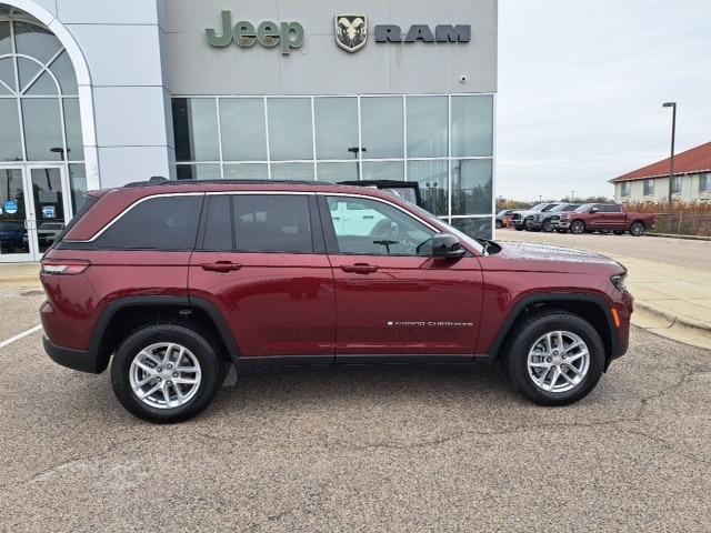 new 2025 Jeep Grand Cherokee car, priced at $35,499