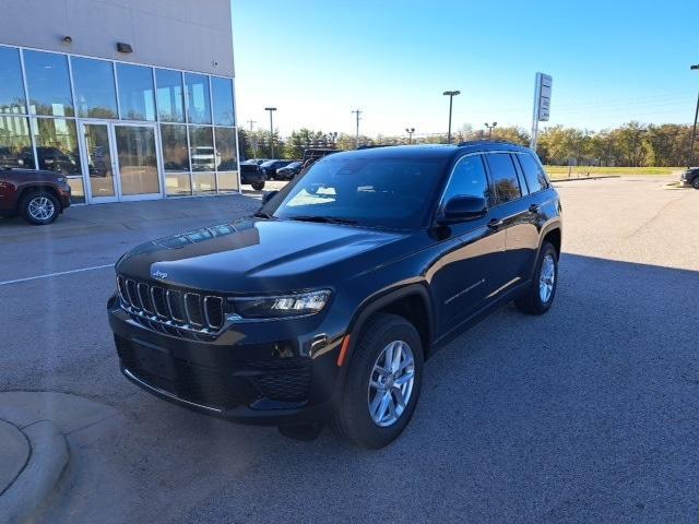 new 2025 Jeep Grand Cherokee car, priced at $37,471