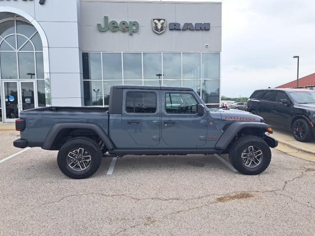 new 2024 Jeep Gladiator car, priced at $54,616