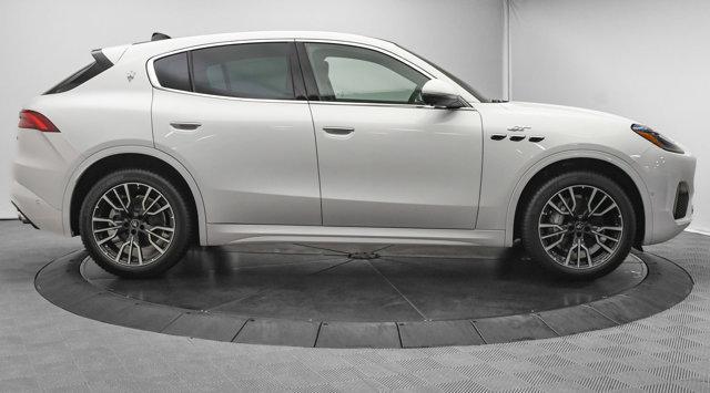 new 2024 Maserati Grecale car, priced at $67,995