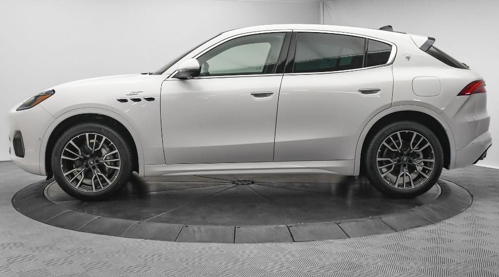 new 2024 Maserati Grecale car, priced at $73,710