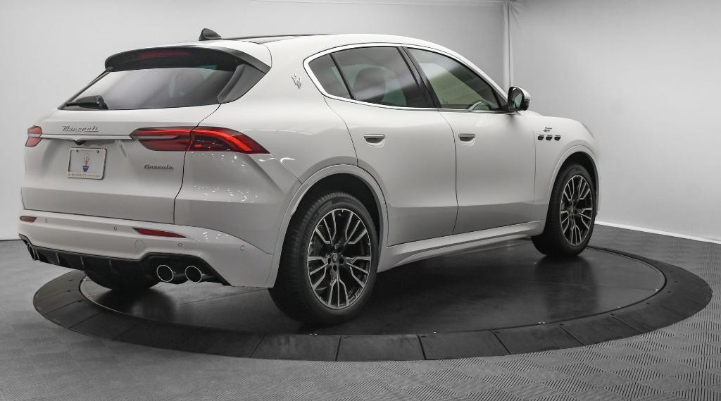 new 2024 Maserati Grecale car, priced at $73,710