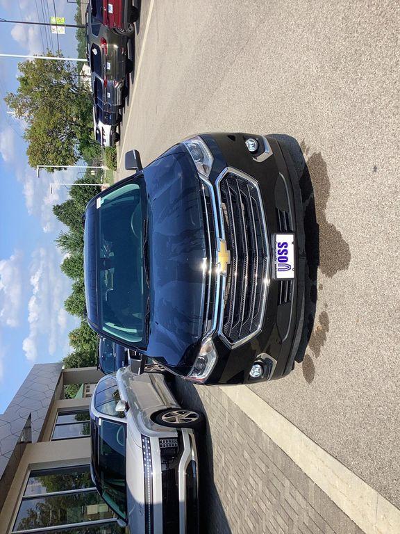 used 2021 Chevrolet Traverse car, priced at $24,999