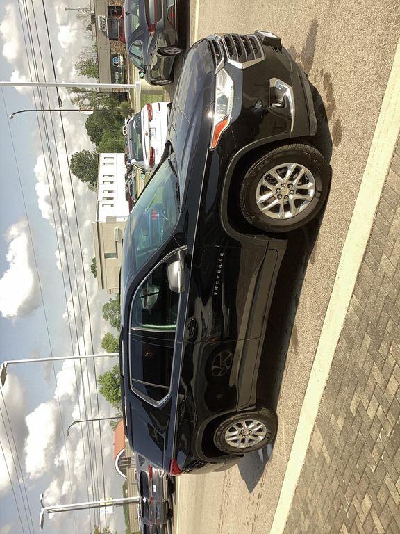 used 2021 Chevrolet Traverse car, priced at $24,999