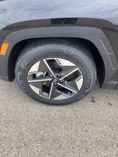 new 2025 Hyundai Tucson car, priced at $33,903