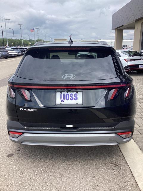 new 2025 Hyundai Tucson car, priced at $33,903