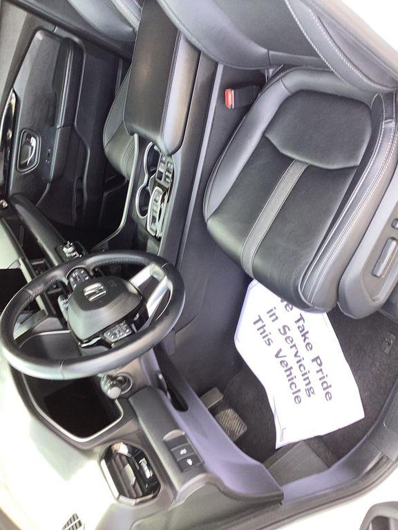 used 2023 Honda Pilot car, priced at $40,499