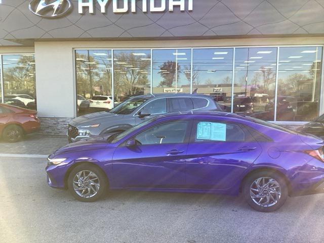 used 2024 Hyundai Elantra HEV car, priced at $23,497