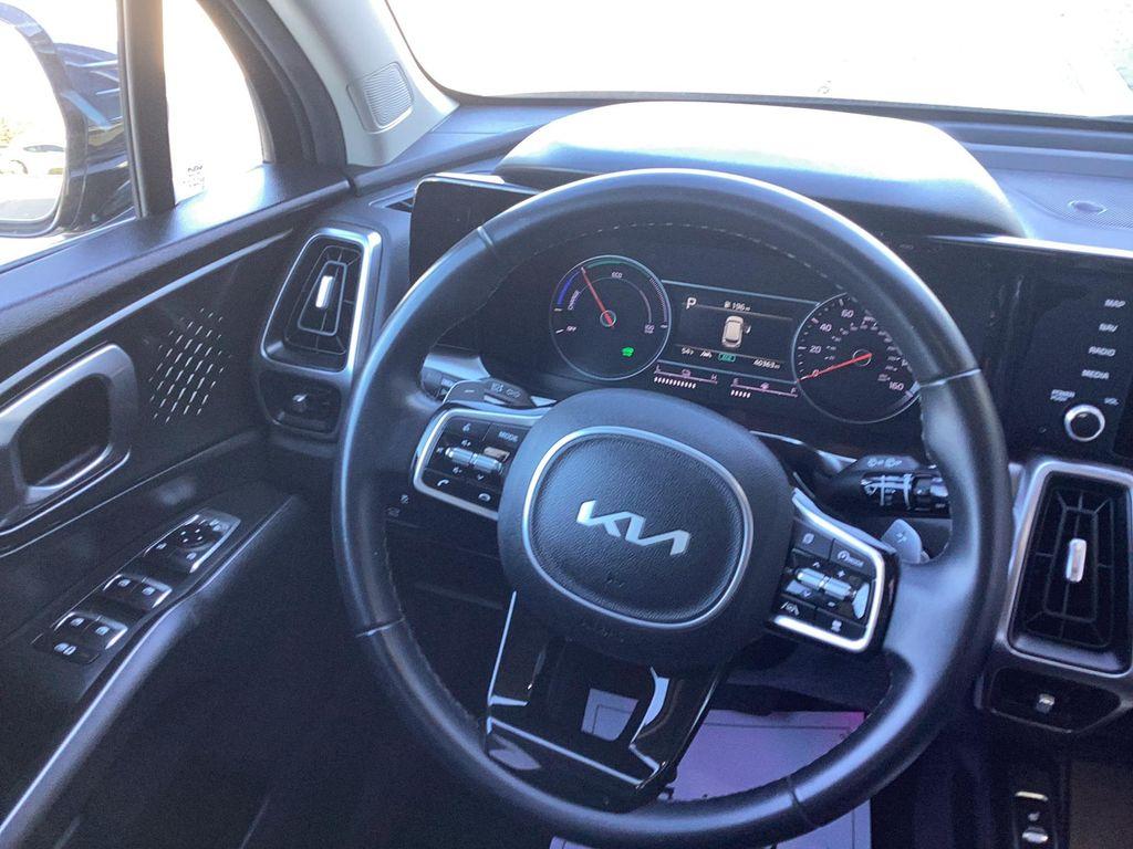used 2022 Kia Sorento Hybrid car, priced at $25,999