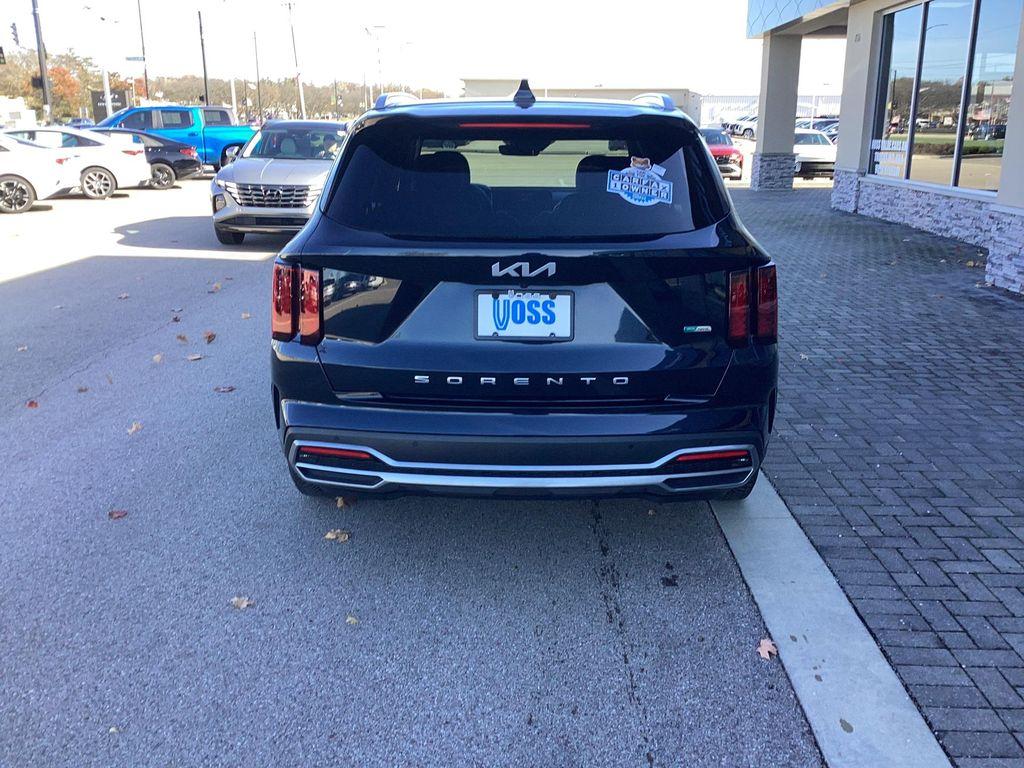 used 2022 Kia Sorento Hybrid car, priced at $25,999