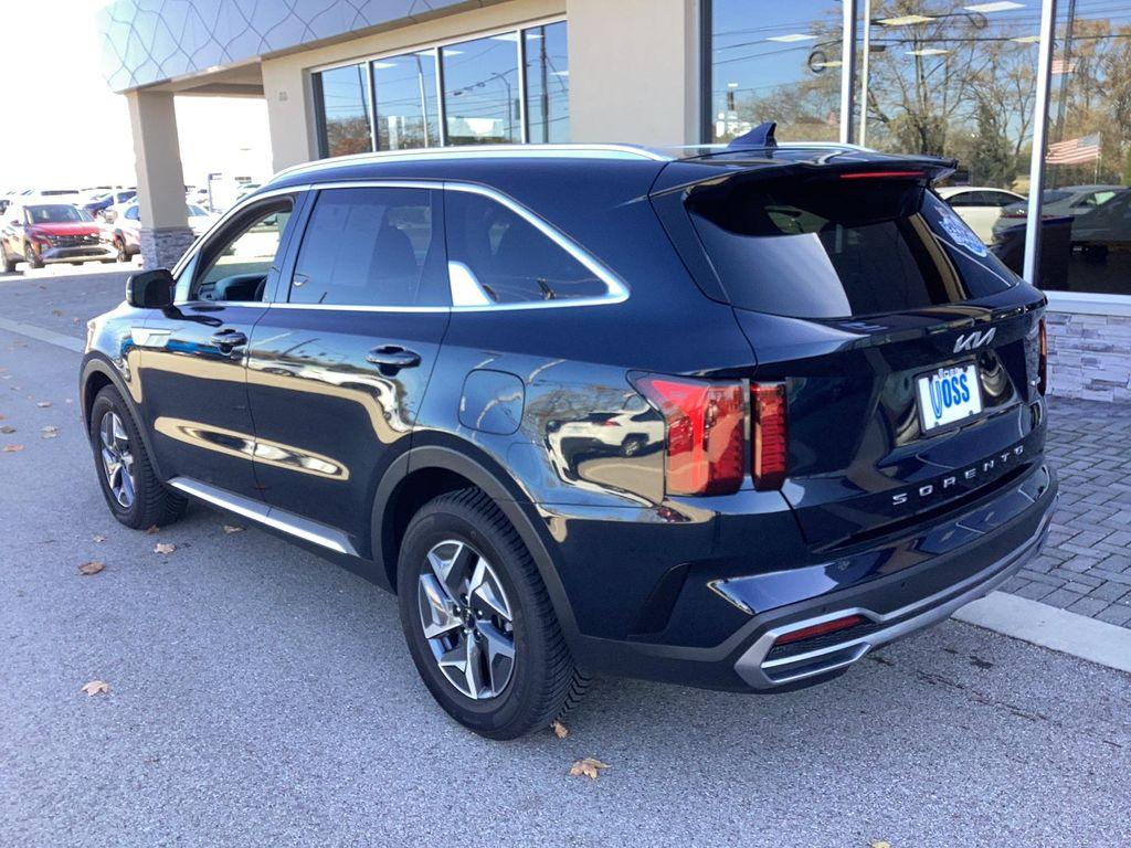 used 2022 Kia Sorento Hybrid car, priced at $25,999