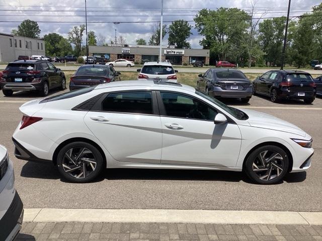 new 2024 Hyundai Elantra car, priced at $25,900