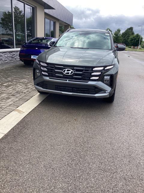 new 2025 Hyundai TUCSON Hybrid car, priced at $37,356