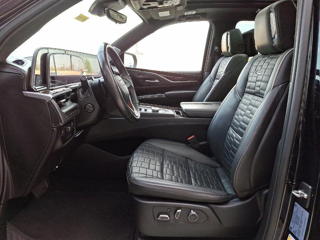 used 2023 Cadillac Escalade ESV car, priced at $73,997