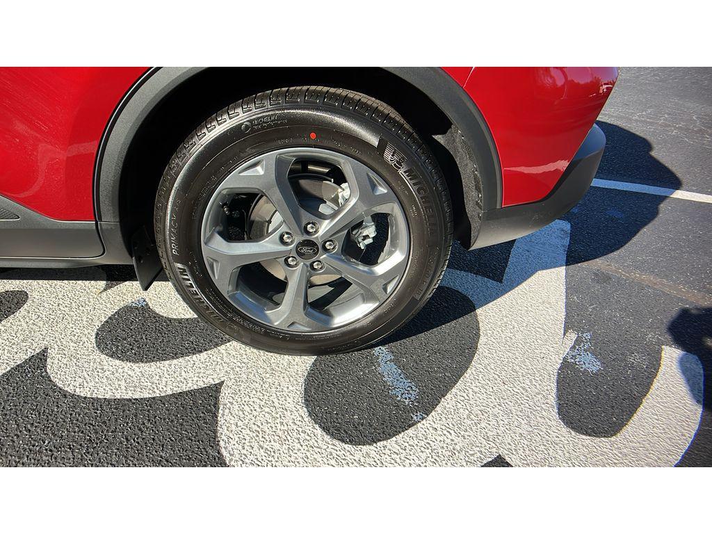 new 2025 Ford Escape car, priced at $31,899