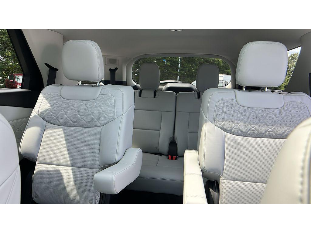 new 2025 Ford Explorer car