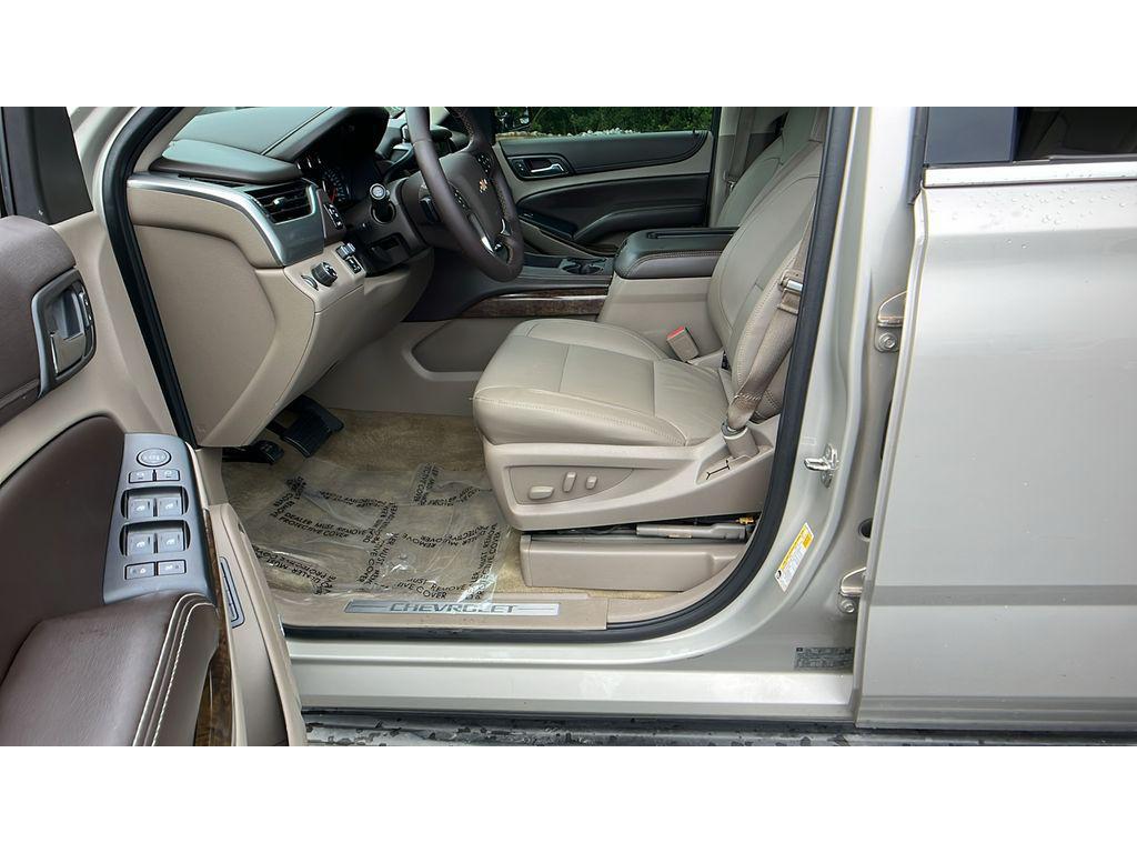 used 2015 Chevrolet Suburban car, priced at $13,500