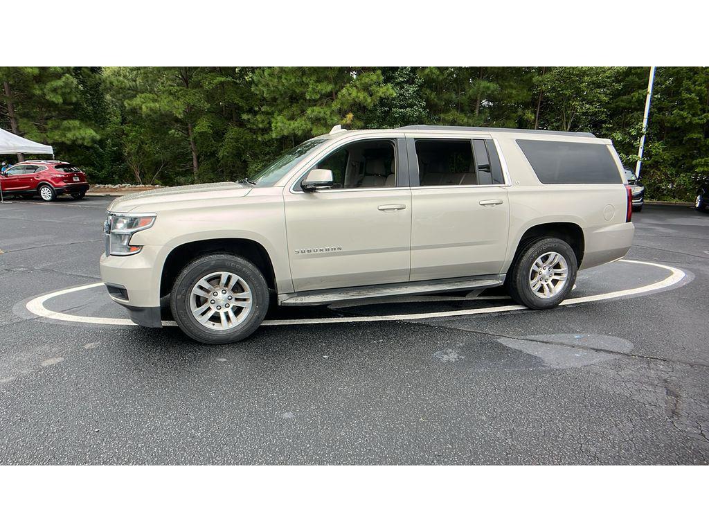 used 2015 Chevrolet Suburban car, priced at $13,500