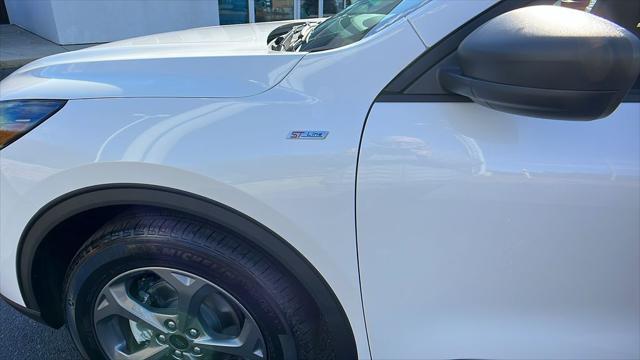 new 2025 Ford Escape car, priced at $32,130