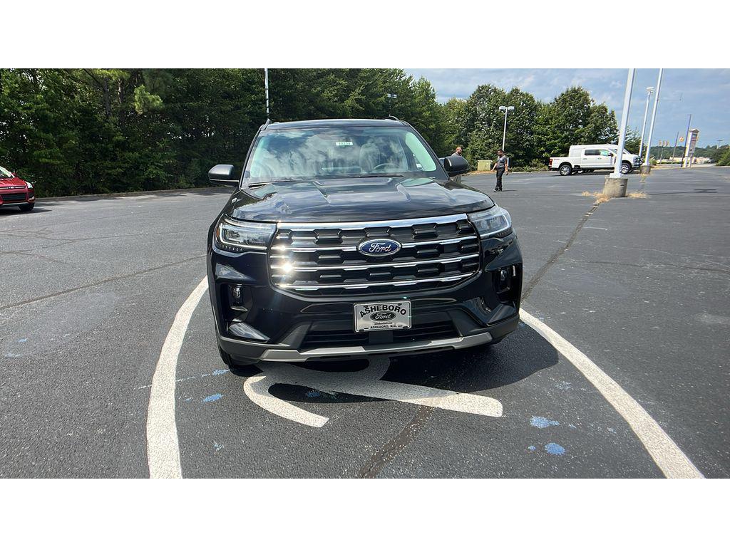 new 2025 Ford Explorer car