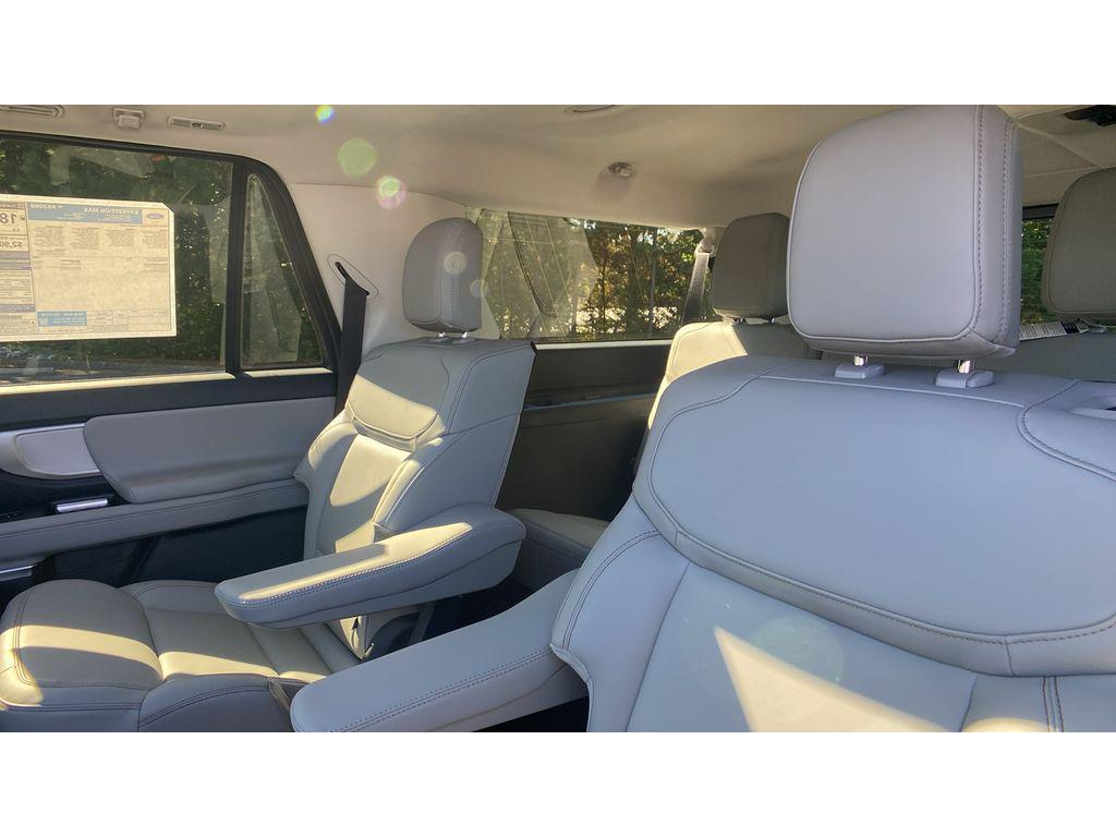 new 2025 Ford Expedition Max car, priced at $74,590