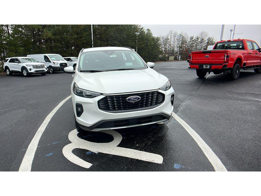 new 2025 Ford Escape car, priced at $39,899