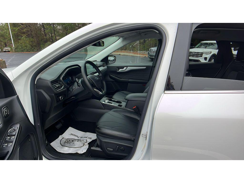 new 2025 Ford Escape car, priced at $39,899