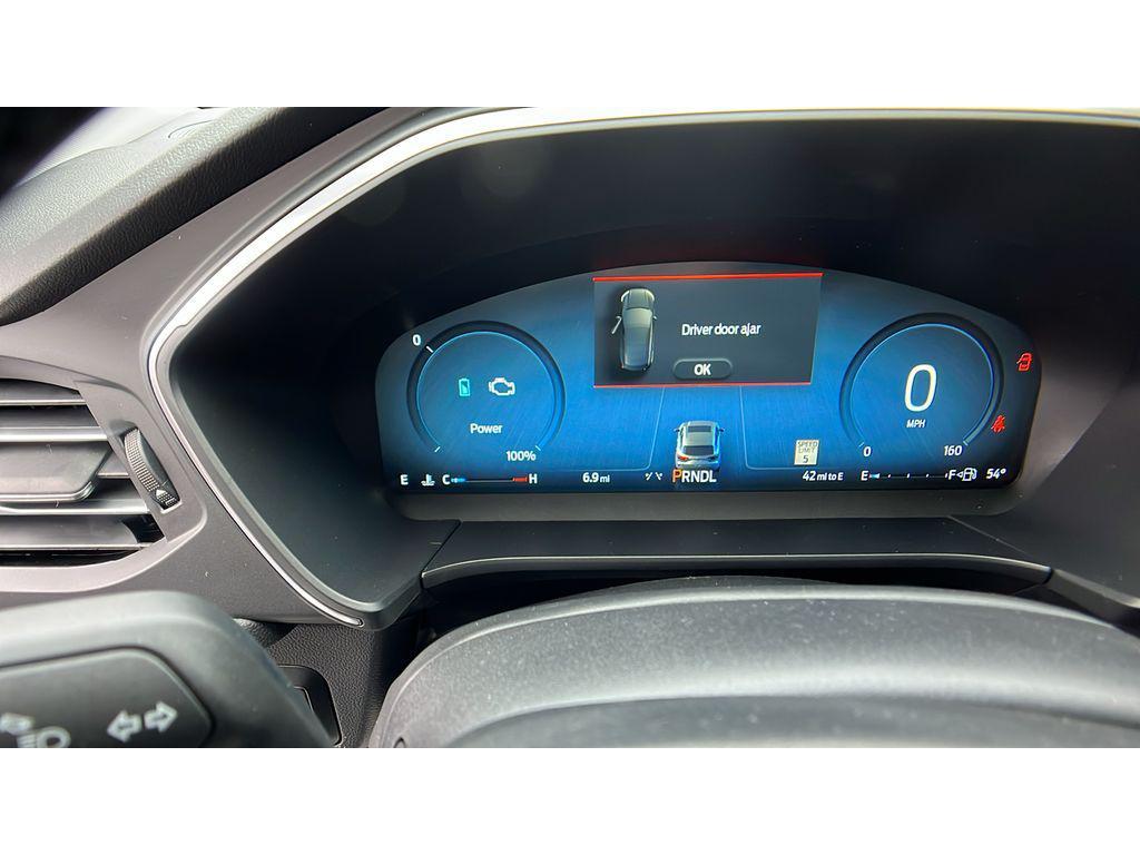 new 2025 Ford Escape car, priced at $39,899