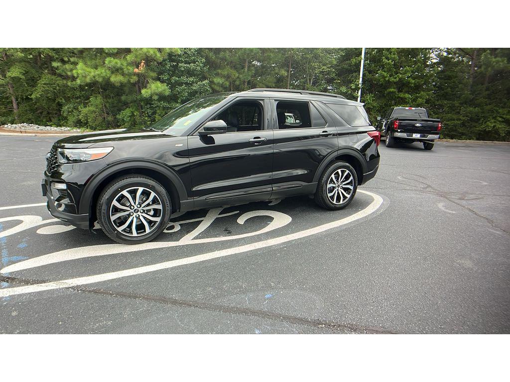 used 2022 Ford Explorer car, priced at $31,238